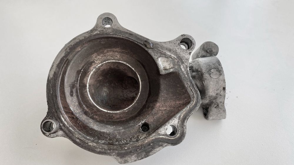 Tampa da bomba de água para Honda Africa Twin