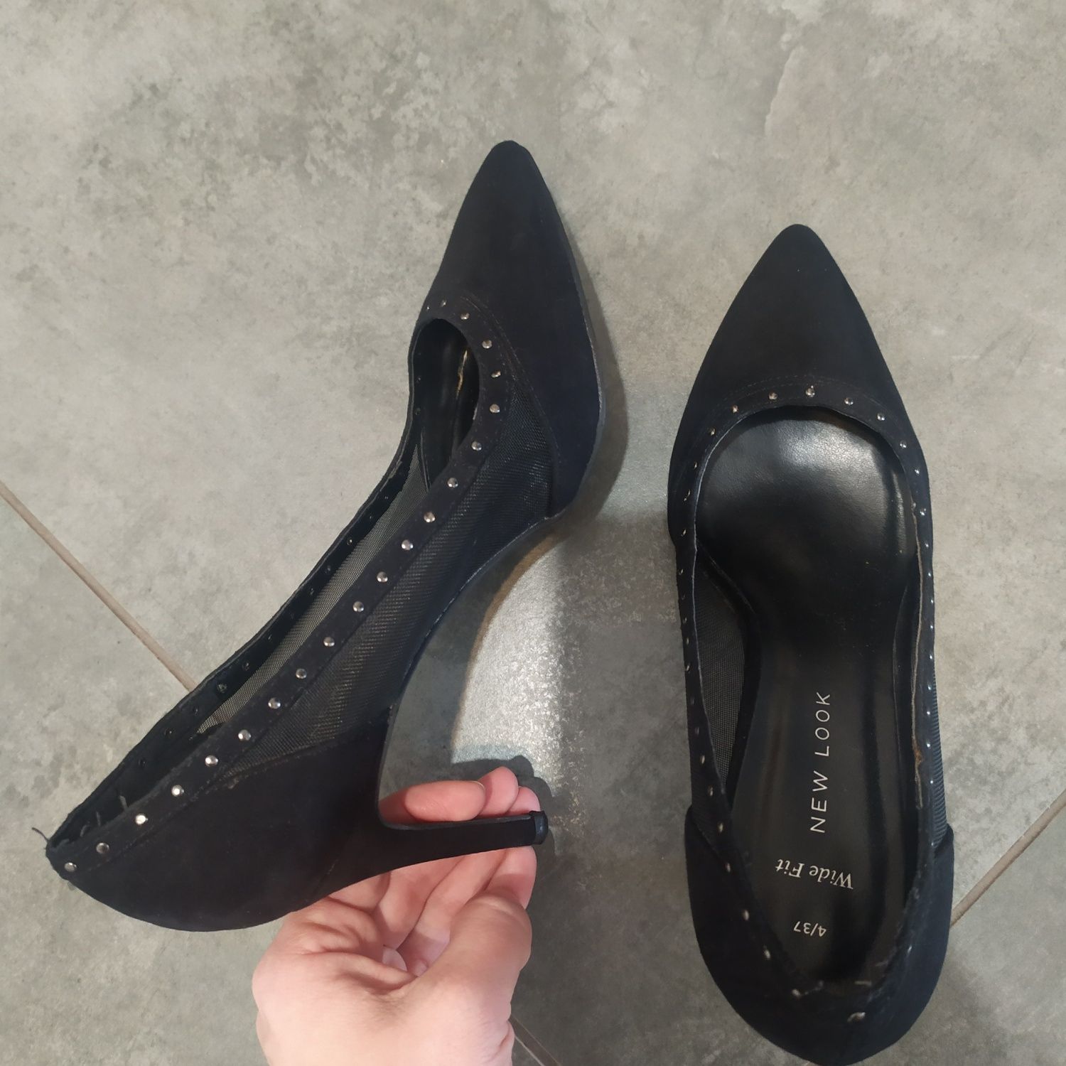 Czarne zamszowe buty na obcasie New Look r.37