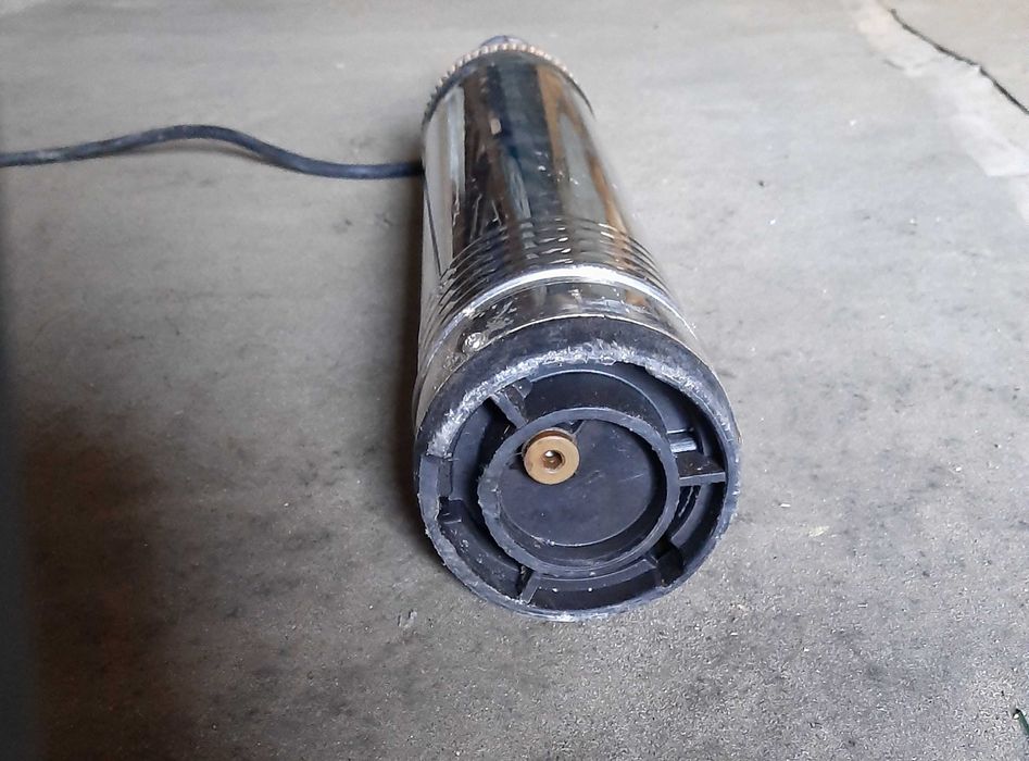 Продам глибинний насос для води