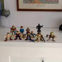 Zabawki ruchome dla chłopców 12 figurki z ruchomymi rękami z karabinem