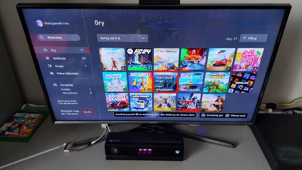 Zestaw XBOX One X 1TB, telewizor Samsung, Kinect, 3 pady, kierownica