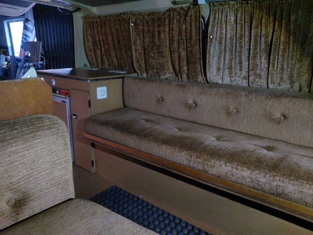 Toyota hiace lh20