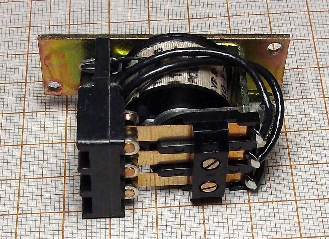 Przekaźnik 110V DC 3PDT R-15 [110-3-D]BL NOS - cena 2 sztuk