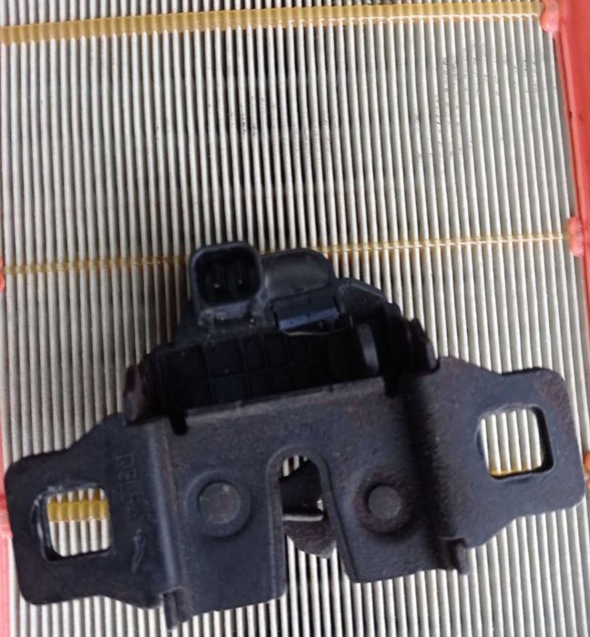 Замок капота Range Rover Evoque 2012-2016 оригинал