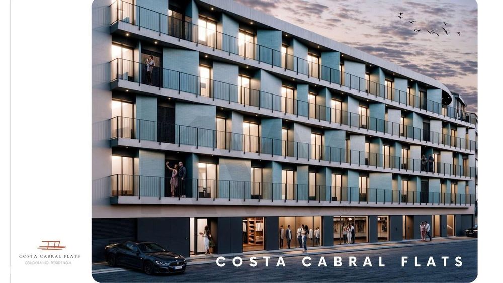 T2 com lugar de garagem e varanda, localizado no 4º andar - Costa Cabr