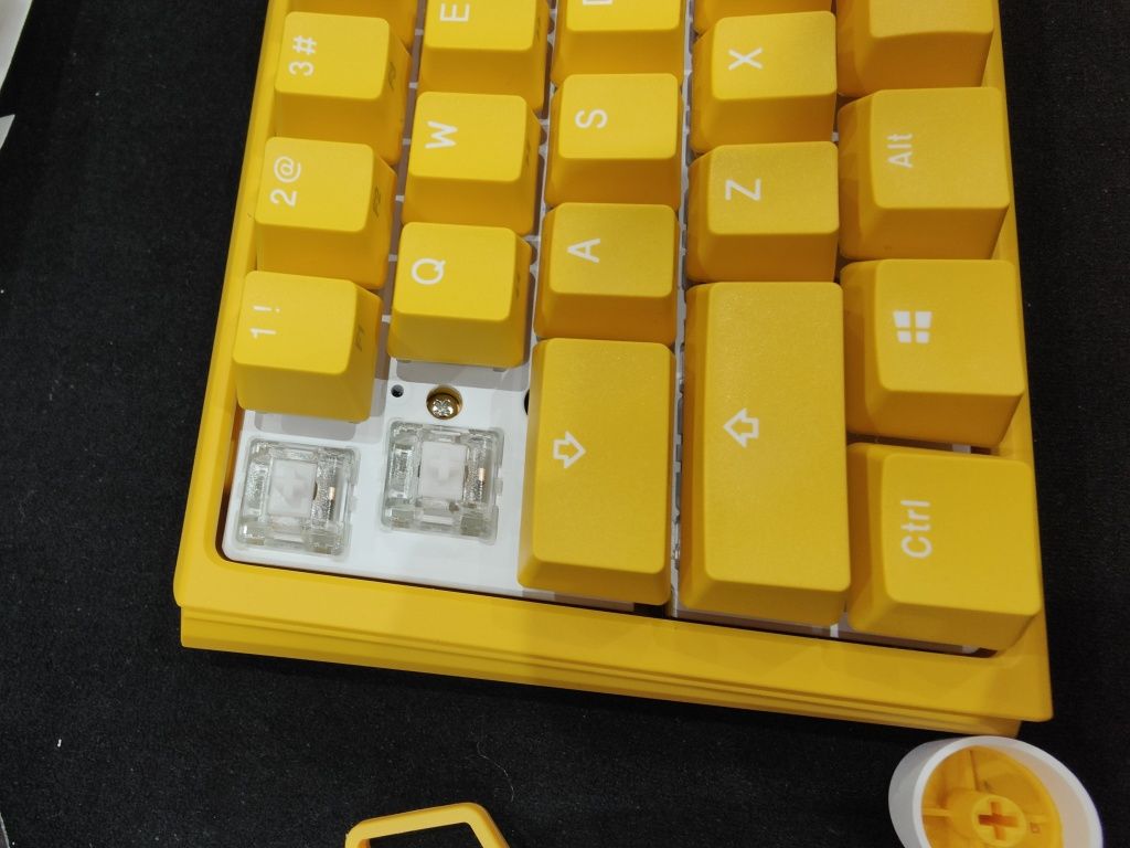 Teclado Ducky One 3 Mini Yellow Novo