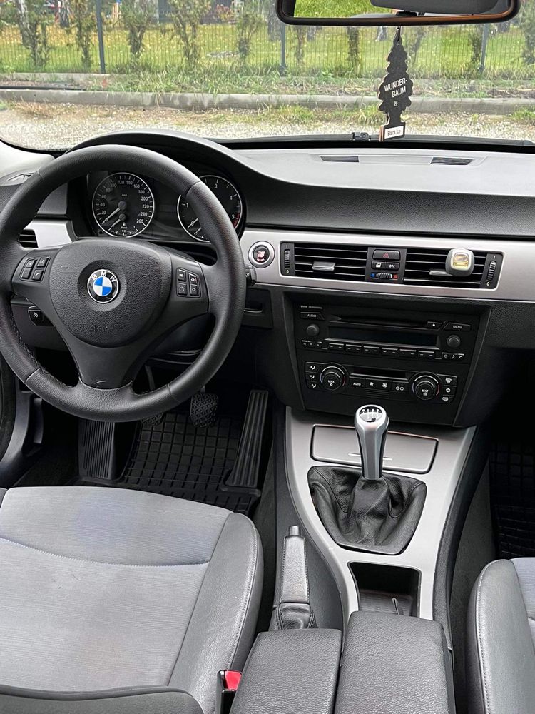 BMW E90 318D 122KM!