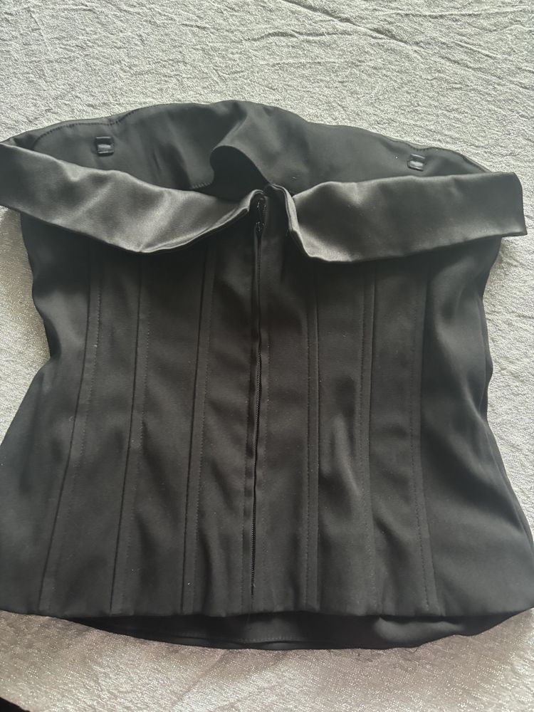 Gorset na fizbinach .H&M