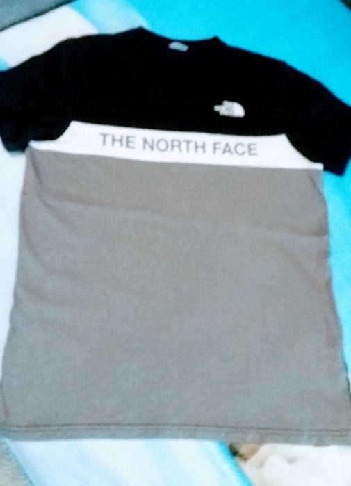 Фудболка  бренду "the north face" розмір M