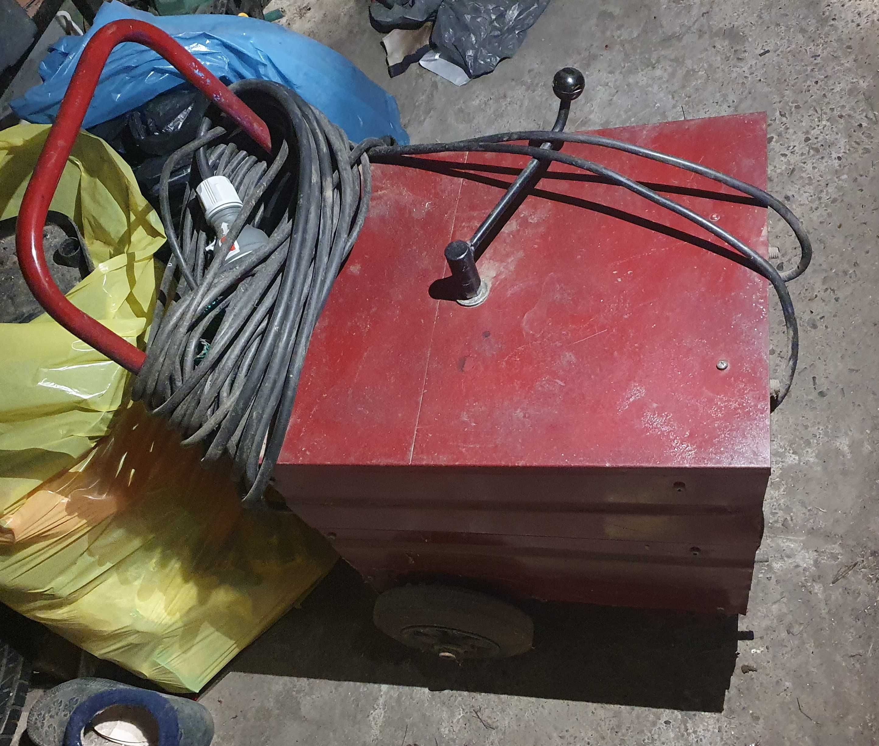 Spawarka transformatorowa 250A z rozruchem 12V i 24V