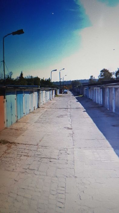 Sprzedam garaż murowany