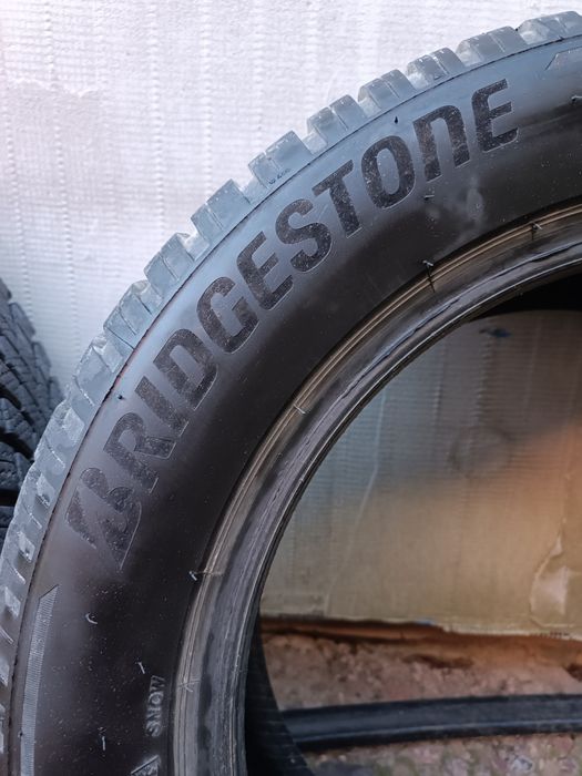 Зимові шини Bridgestone Blizzak LM005 225/55/17.