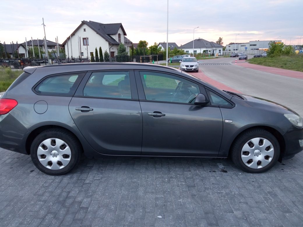 Opel Astra J 1.7cdti