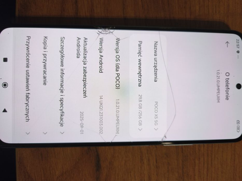 POCO X5 5G 256 GB uszkodzona szybka