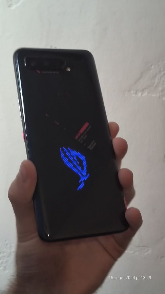 Asus rog phone 7 16/512