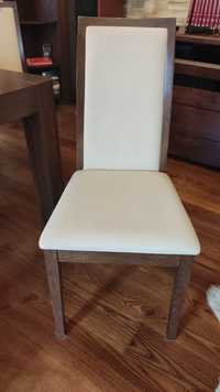 Zestaw Paged z litego drewna - stół rozkładany i krzesła