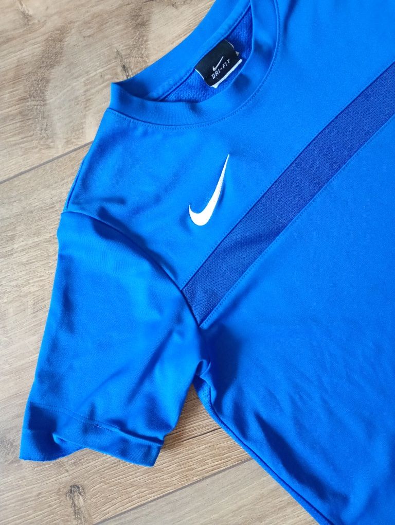 Koszulka Nike Dri-Fit roz 134-140
