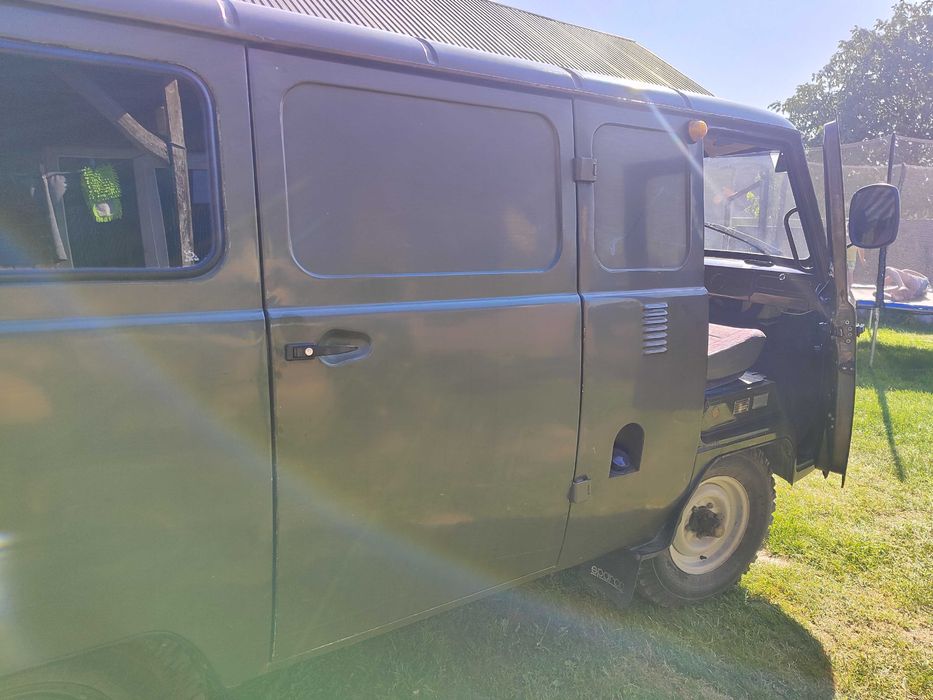 фургон малотонажний