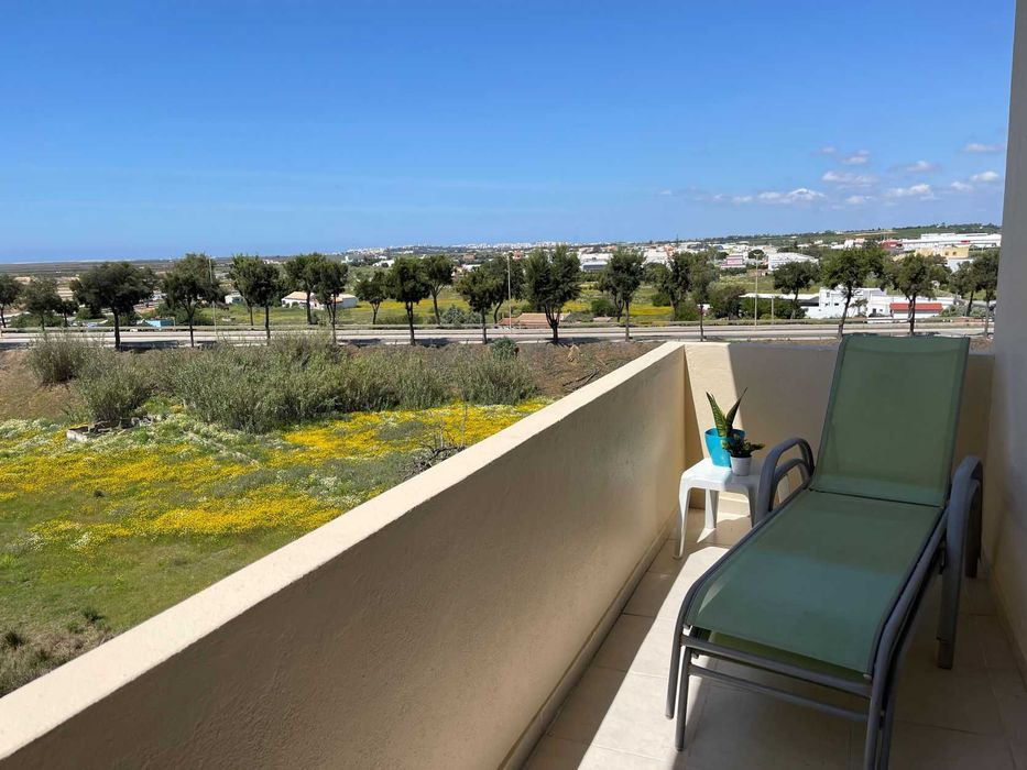 Alugo quarto  em Olhão