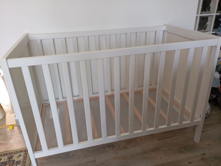Łóżeczko niemowlęce z materacem  Ikea Sundvik
