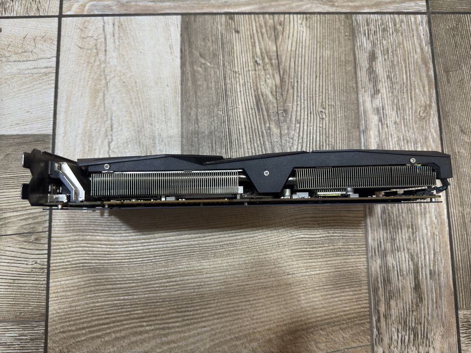 Продам відеокарту Asus Rog Strix 1070 8GB