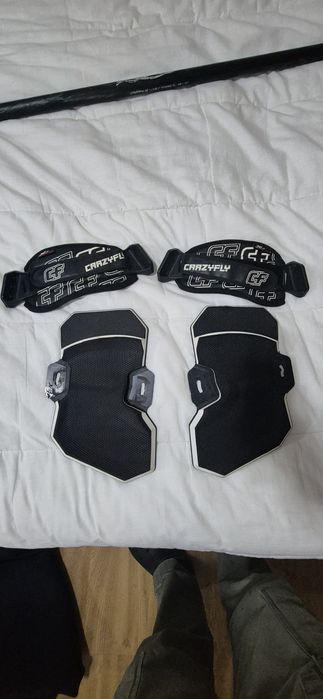Kite footstraps and pads crazy fly
