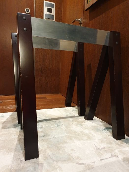 Cavalete em Madeira e metal