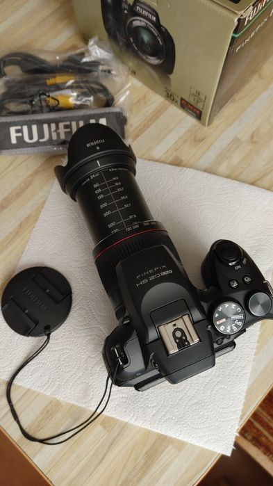 Цифрова фотокамера Fujifilm HS20 EXR