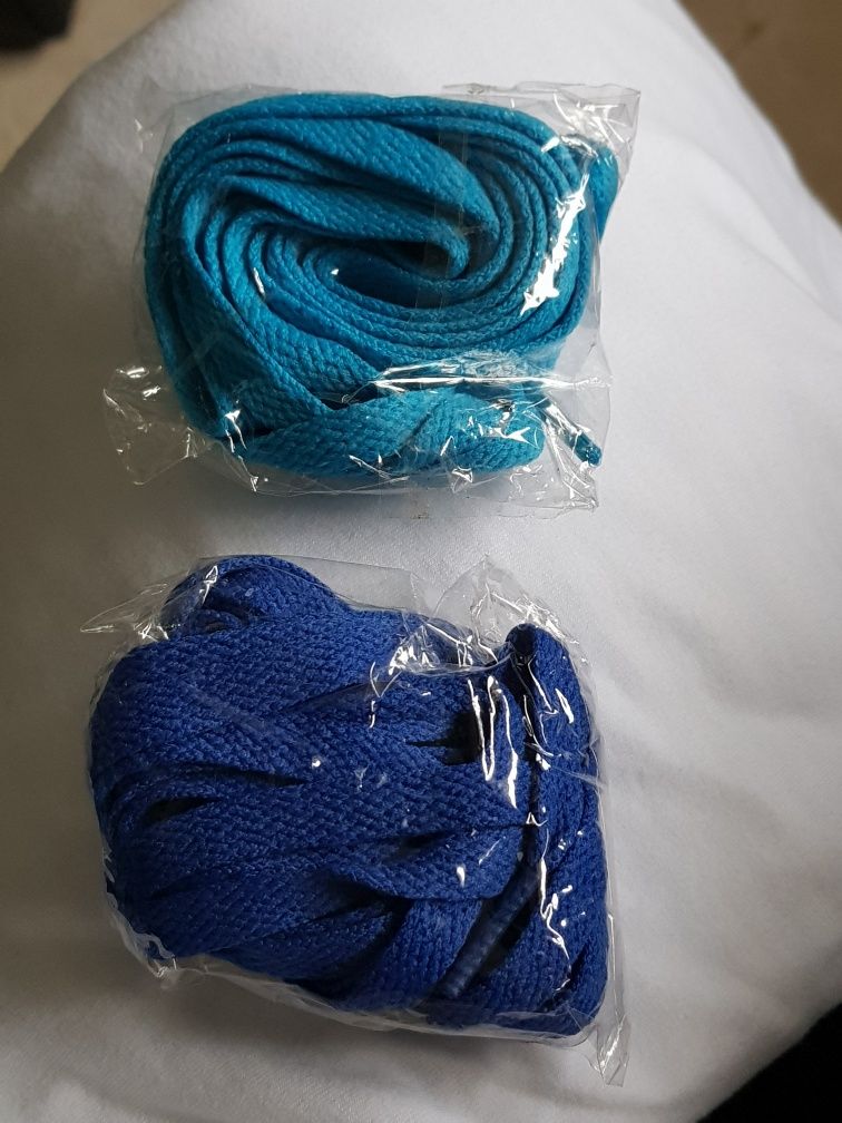 Conjunto de 2 pares de cordões em tons azul