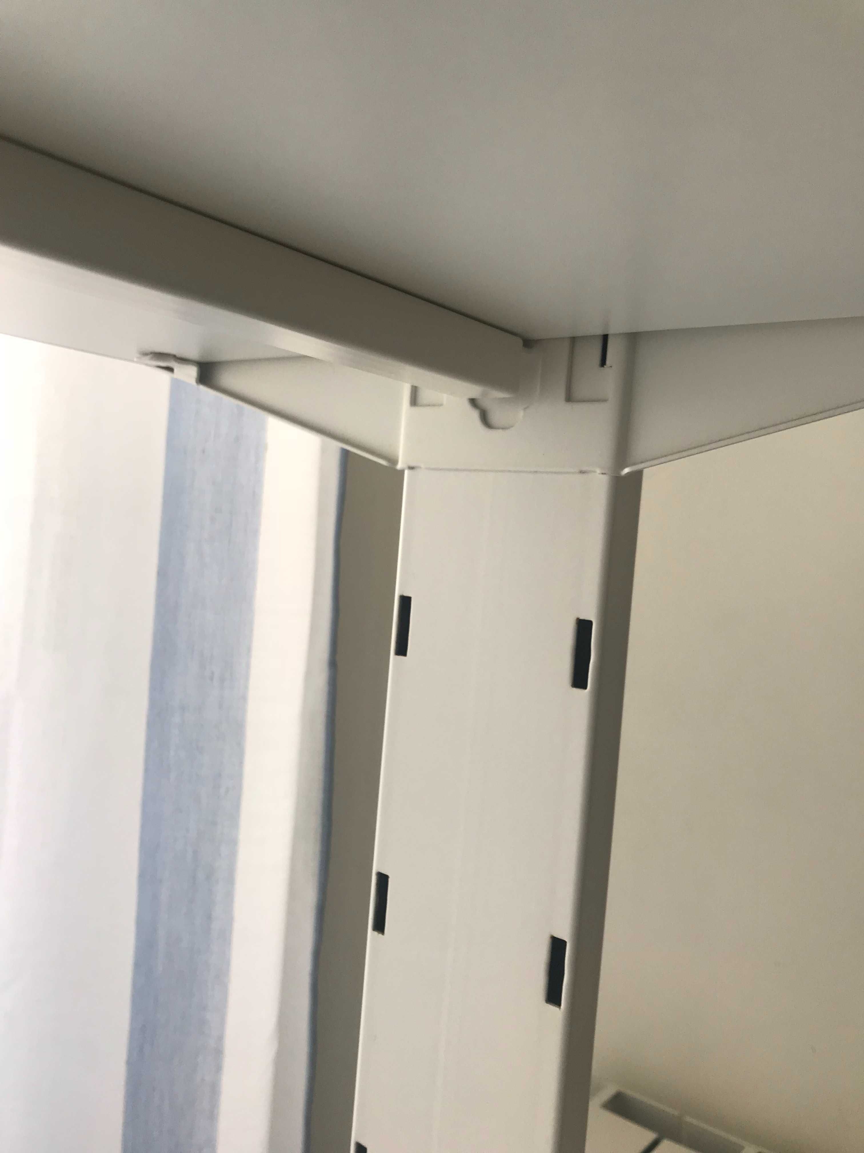 Secretaria IKEA com 2 prateleiras