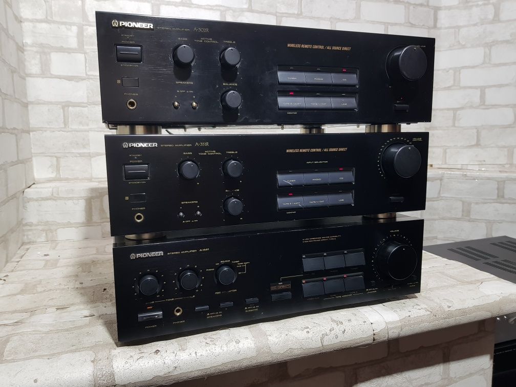 Стерео підсилювач PIONEER A-441, A-302R, A-351R, б/в з Німеччини