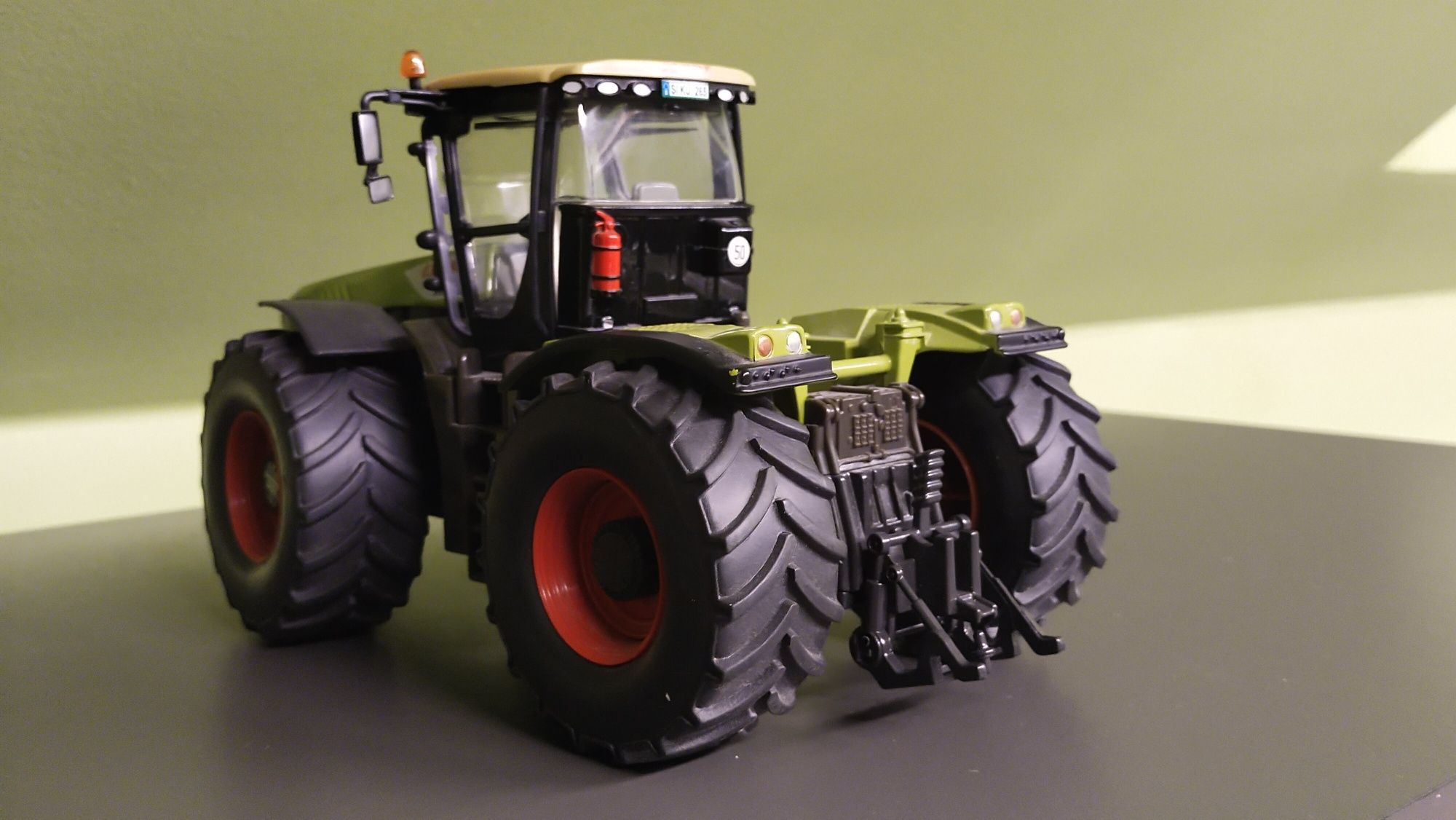 Siku traktor Claas 1:32