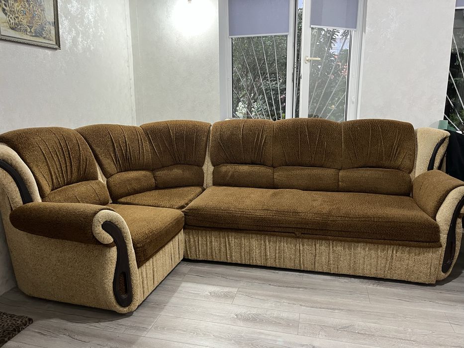 Продам диван угловой