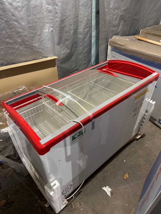 Великий вибір комерційних холодильників та морозильних ларів! ОПТ