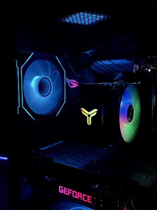 Profejsonaly Komputer Gamingowy RYZEN 7 5700X / RTX 3080 z monitorkiem