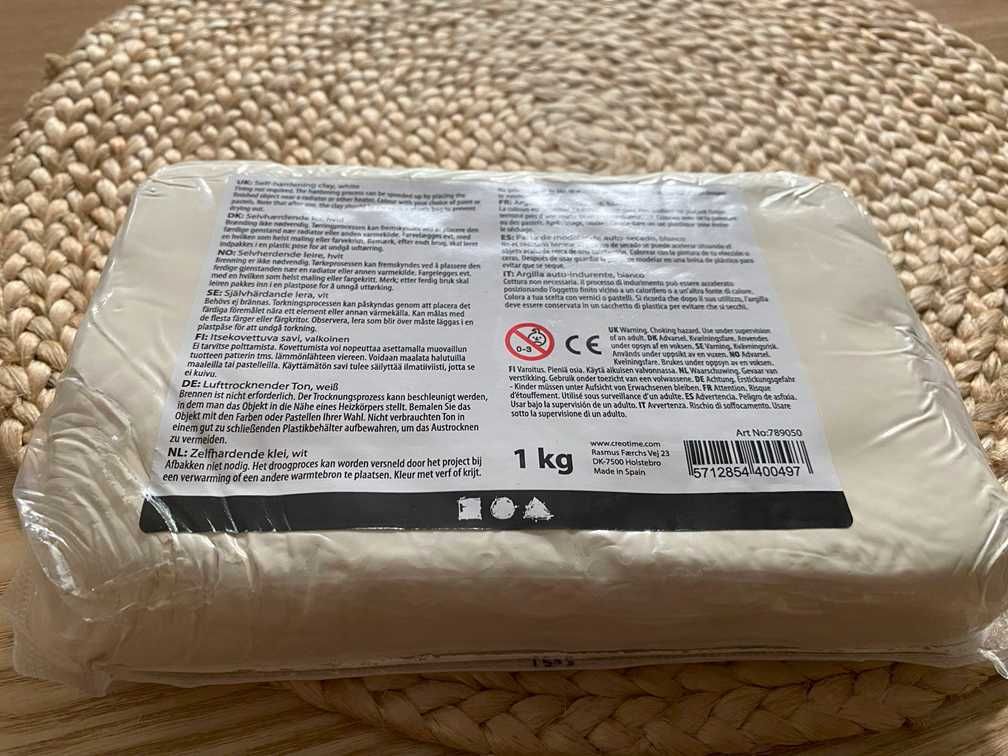 Masa rzeźbiarska samoutwardzalna biała - kreatywny prezent dla dziecka