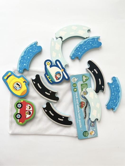 Дитяча іграшка для купання у ванній