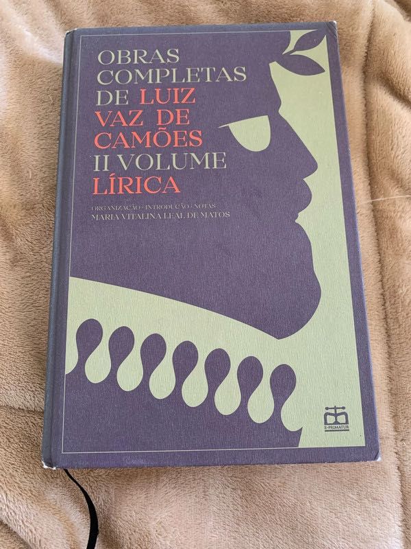 Livro "Obras Completas de Luiz Vaz de Camões, II Volume - Lírica"