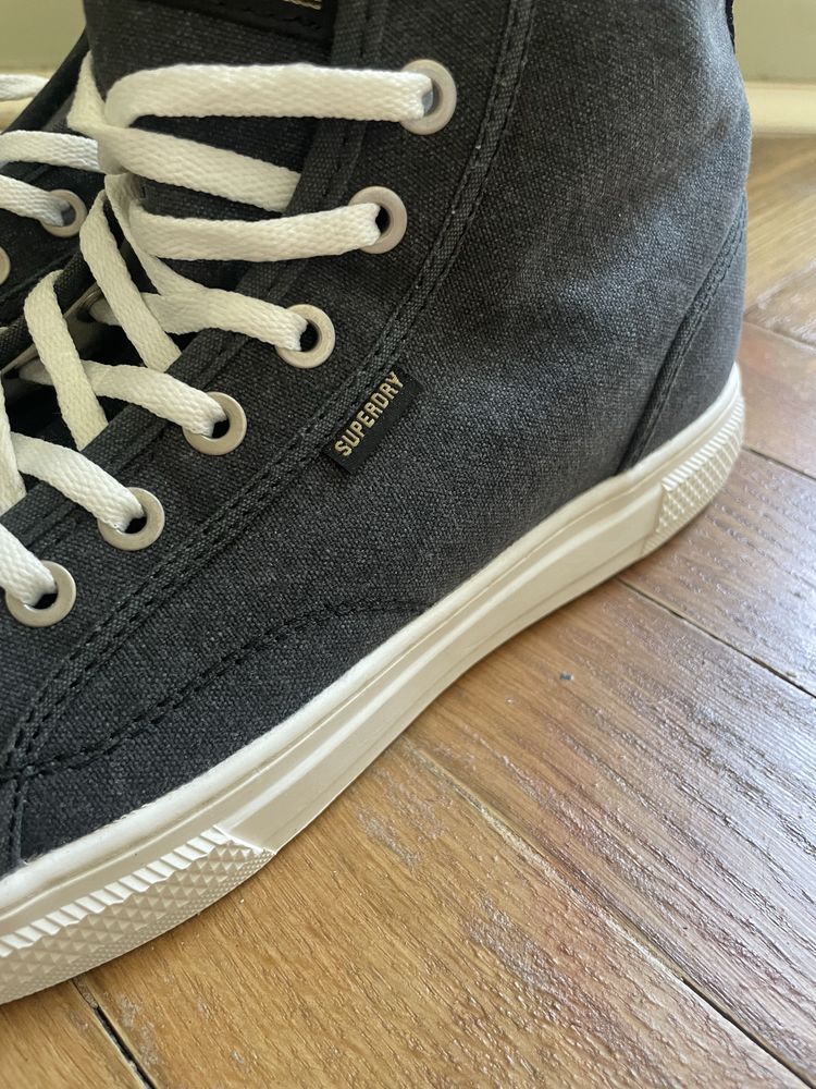 Superdry trampki vegan 42