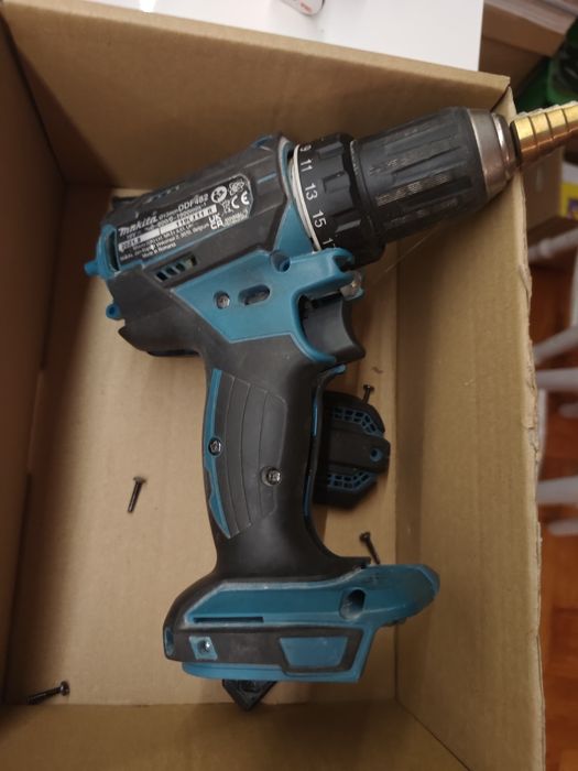 Makita ddf482 wkrętarka wiertarka uszkodzona