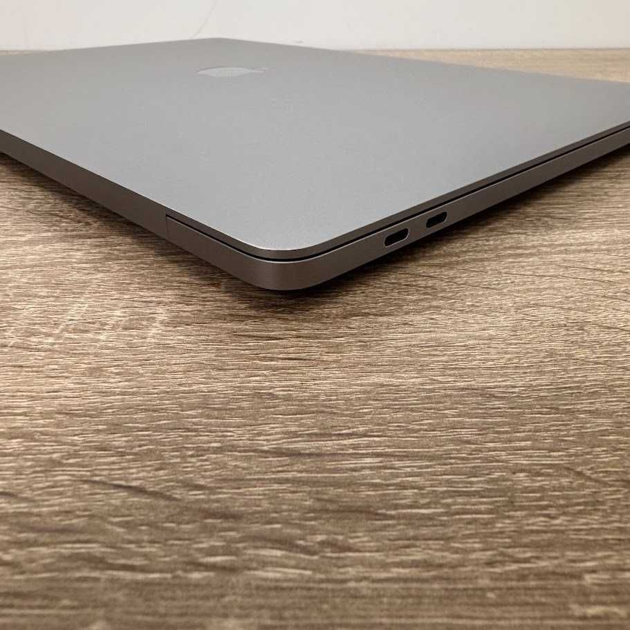 MacBook Pro 16" i7 / 16Gb DDR4 / SSD 512Gb / Radeon 5300m (код: M0634)