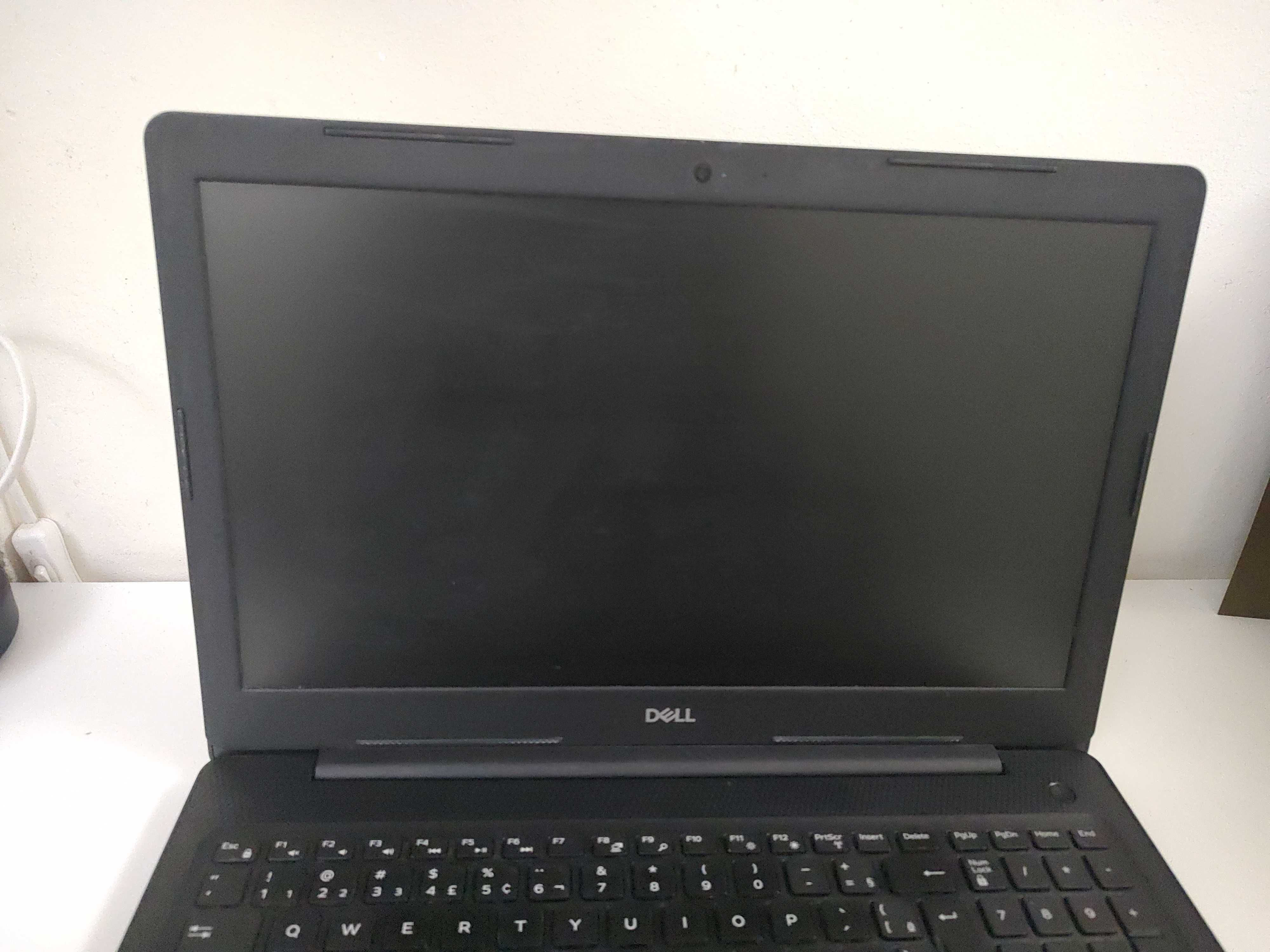 Notebook Dell i15-3584-AS50P Inpiron 15.300