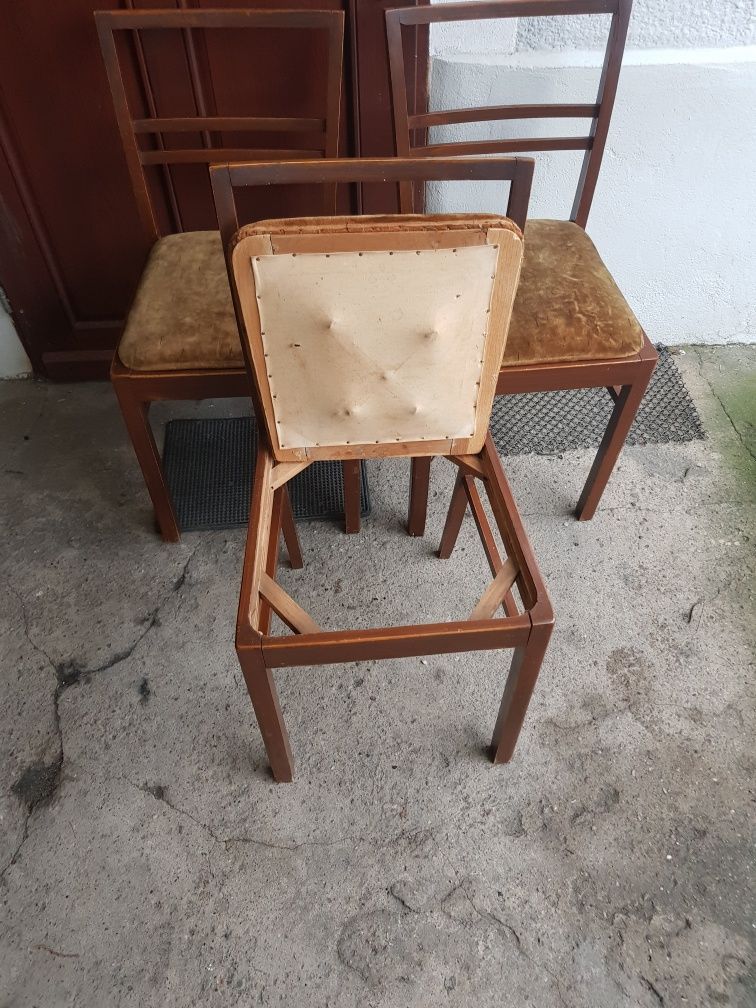 Krzesła drewniane orginalne