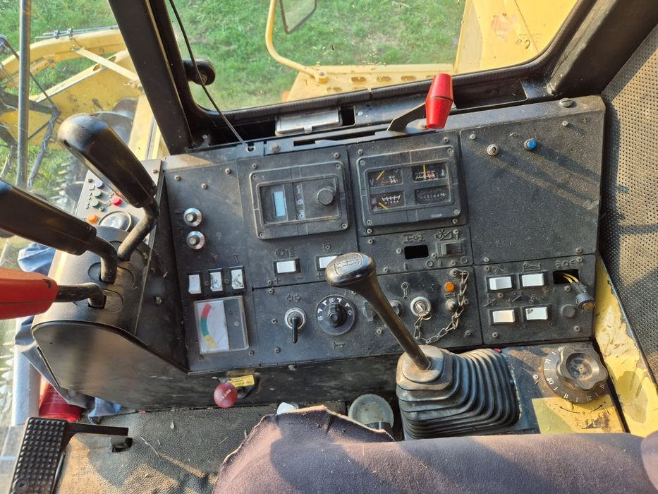 Kombajn zbożowy New Holland TX34 Oryginał