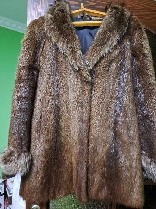 Продам шубу натуральну