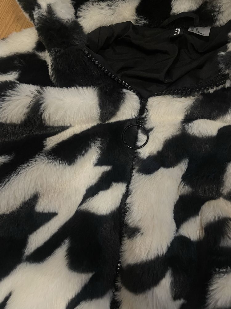 Futro biało czarne H&M