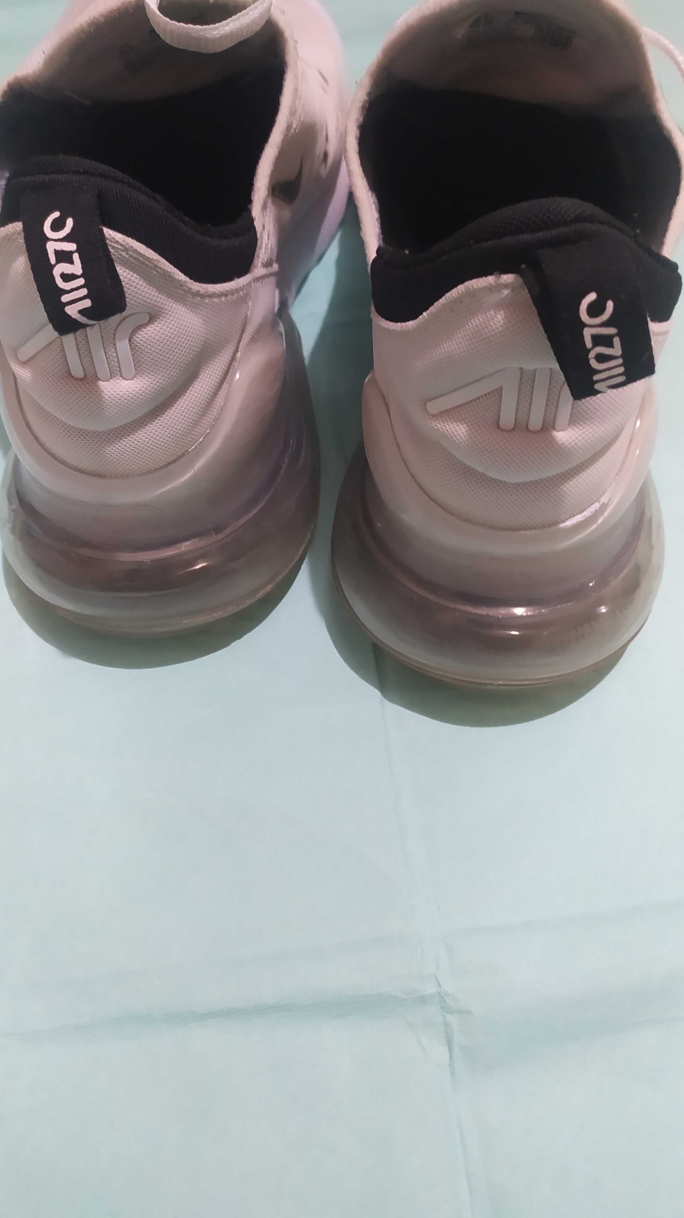 Nike Air max 270.  42р.