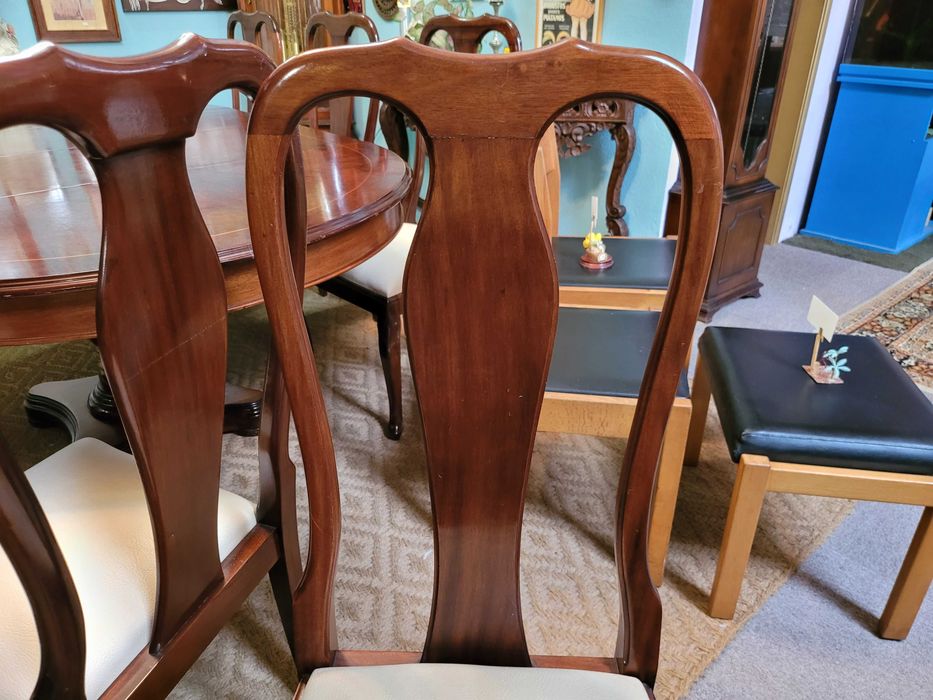 Cadeiras de sala - Valor unitário - Muito bom estado gera