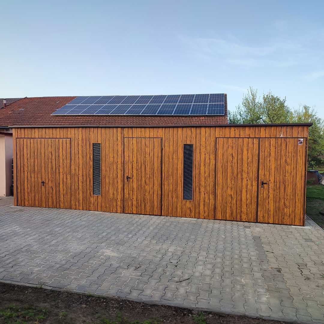 Blaszany garaż 8×3 m Drzwi Okno – złoty dąb jasny