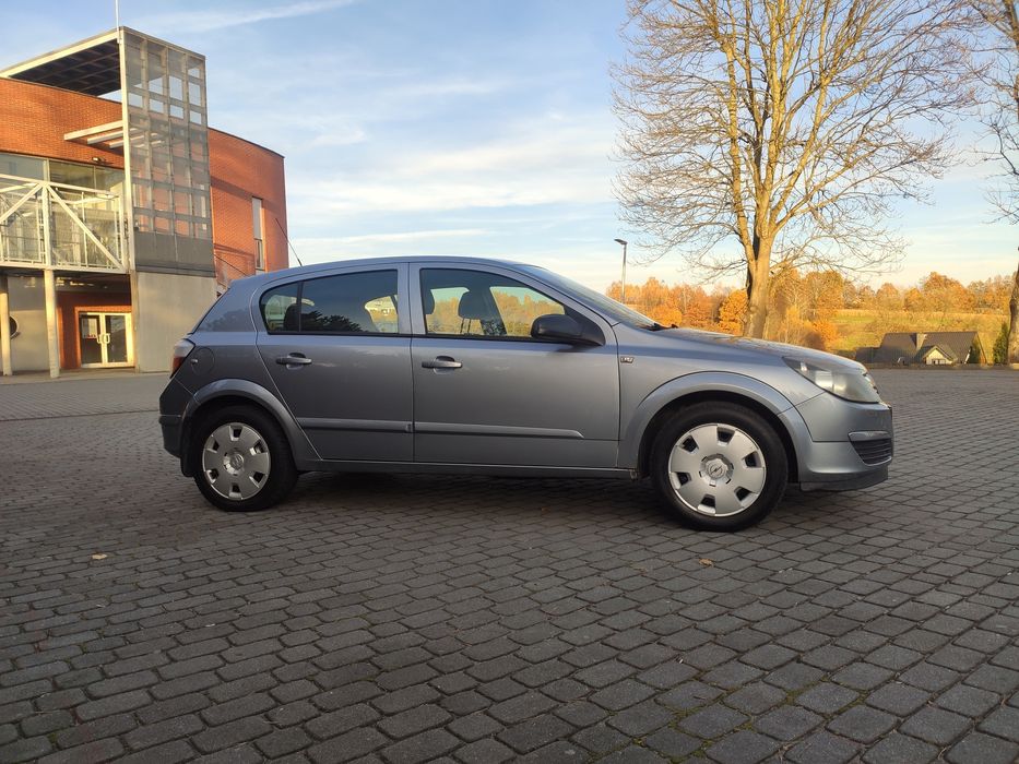 Opel Astra H. 1.4 benzyna